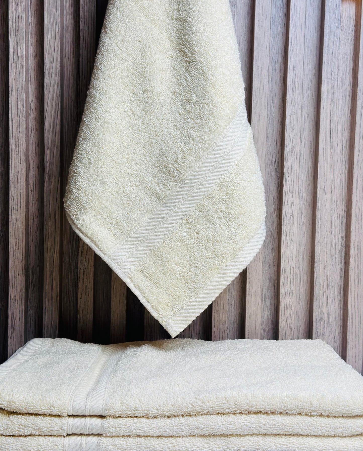 Medium Luxe